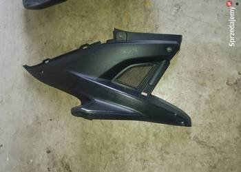 Yamaha Aerox 50 2T 97-12 prawy trojkat wypelnienie plastik jak nowy