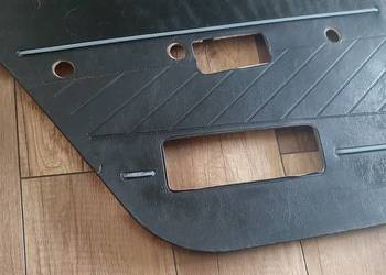Boczek tapierki drzwi bmw e23
