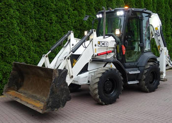 na równych kołach JCB 2CX 3CX Koparko-ładowarka JCB 2CX 4X4na równych koła…
