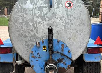 Wóz asenizacyjny beczkowóz Pomot 4000l