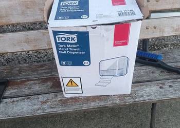 Podajnik automatyczny papieru ręcznika do łazienki dyspenser Tork h1