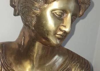 Piękne popiersie Diany - Artemidy. Mosiądz