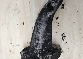 Łapa silnika mercedes w123 2.0d 6152231304