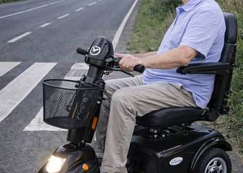 Skuter inwalidzki elektryczny Mini Crosser M2 nowoczesny i wygodny FV