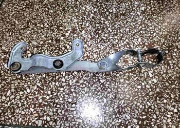 Uchwyt rury wydechowej przedniej przyskrzyni BMW E60 E61 520i 523i 525i530i