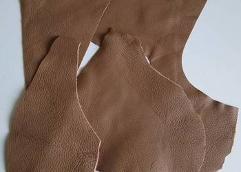 Skóra (130 g) Licowa Włoska średnie i małe kawałki Brązowy