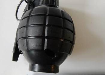 Replika granatu z plastiku