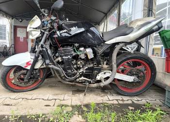 Kawasaki gpx750r stunt