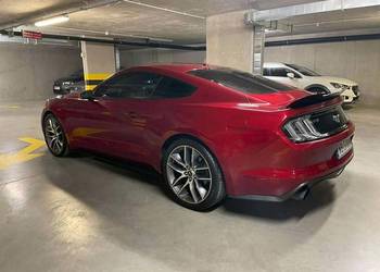 Ford Mustang Premium