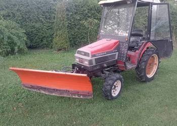 Yanmar 4x4 trzy gary 18 może km mega stan
