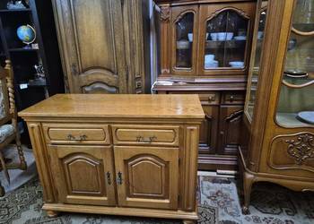 Pakowna komoda dębowa pod telewizor z Niemiec