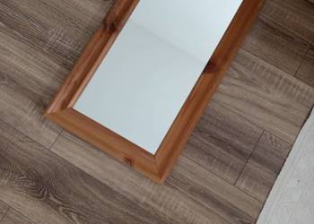 Lustro w dębowej ramie