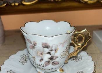 Filiżanka do espresso. Syg. Tasco China.. Na 3 złotych nóżka