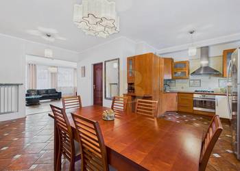 Dom z częścią usługową | Dom dla rodziny w zielonym Józefowie