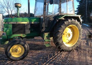 John Deere 2140