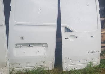 Renault Master III  Iv drzwi tyl prawe lewe uszkodzone