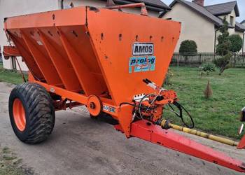 Rozsiewacz do nawozów i wapna RCW