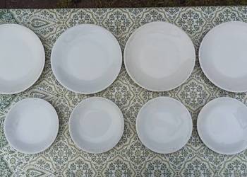 Ceramiczne białe talerze