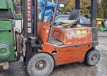 Wózek widłowy dwu tonowy boczny przesów