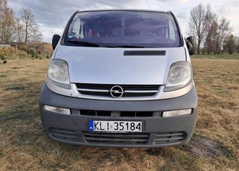 Opel Vivaro 1.9 CDTI rok 2006 9 osób