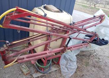 Opryskiwacz 300 L sprawny, szer. 10 Metrów