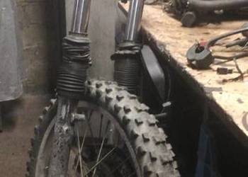 Yamaha xt 600 xtz dt 125 półka 660 Ośka oś TYŁ Przód
