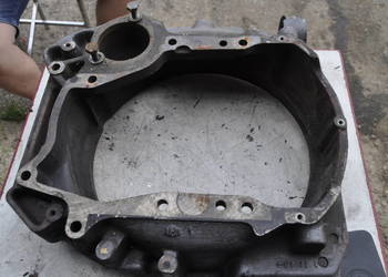 DEUTZ 1011 OBUDOWA KOŁA ZAMACHOWEGO SPRZEGŁA