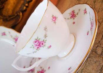 Filiżanka z talerzykiem deserowym, Różne sygnatury . England