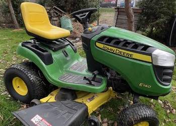 Traktorek John Deere E140