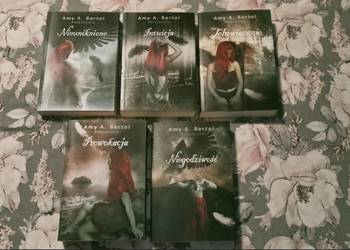 Książki cała seria"Przeczucia" Amy A.Bartol.1-5. Stan bardzo dobry.