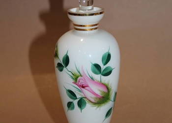 Szklany flakon z różyczkami lata 30-te XX w nr 750 a