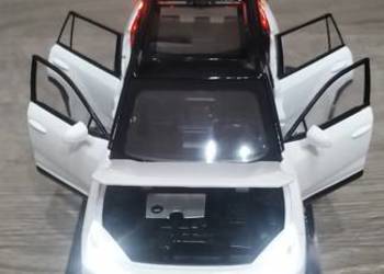 Toyota RAV4 w skali 1 32