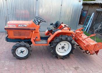 Traktorek Japoński Kubota Bulltra B1-15 – Japońska Precyzja i Niezawodność