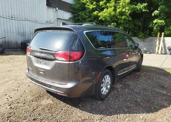 chrysler pacifica