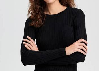 czarny sweter Sinsay