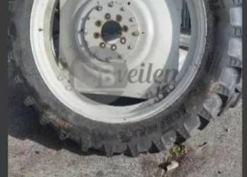 Waskie kola Renault Ares   tył 340/85r46 przód 270/80r36 Waskie kola Renault Ares   tył 340/85r46 przód 270/80r36
