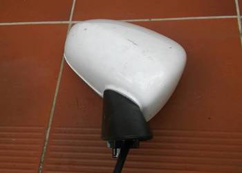 Corsa D 09r lusterko prawe