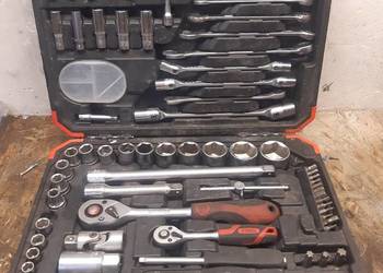 Zestaw kluczy nasadowych Gedorte red