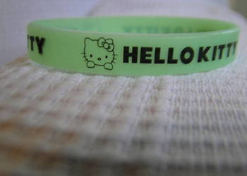 WYPRZEDAŻ Oryginalna Hello Kitty bransoletka silikon Nowa