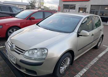 Syndyk sprzeda Volkswagen Golf 5 1.6