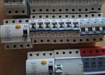 Zestaw bezpieczników i osprzętu elektrycznego