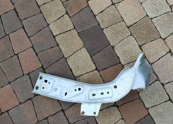 Wspornik mocowanie błotnika lewy przód mazda cx60