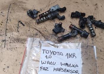 TOYOTA YARIS AYGO 1,0 1KR czujnik wału faz mapsensor zawór podciśnienia