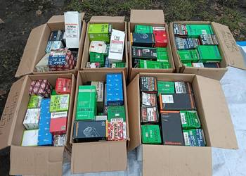 Likwidacja warsztatu sklepu motoryzacyjnego Części nowe samochodowe zestaw