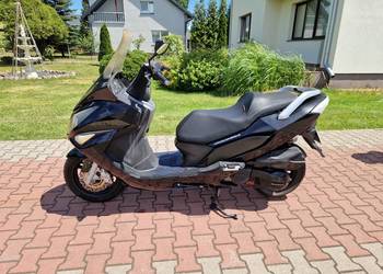 Skuter Daelim S3 o pojemności 125 cm3 kat. B