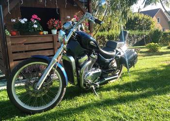 Suzuki intruder vs800