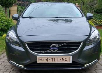 Volvo v40 momentum bezwypadkowy