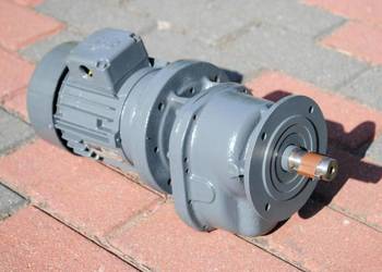 Motoreduktor kołnierzowy 0.18kw. 44obr./min. F-VAT