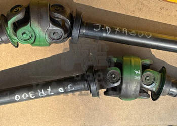 John Deere 7RXXX 7R330 7R 330 Przegub uniwersalny z wałem RE250840 TA21764