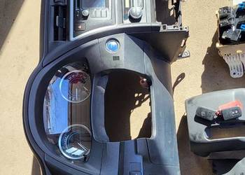 Sprzedam deske rozdzielczą Toyota Auris Hybrid 2015r